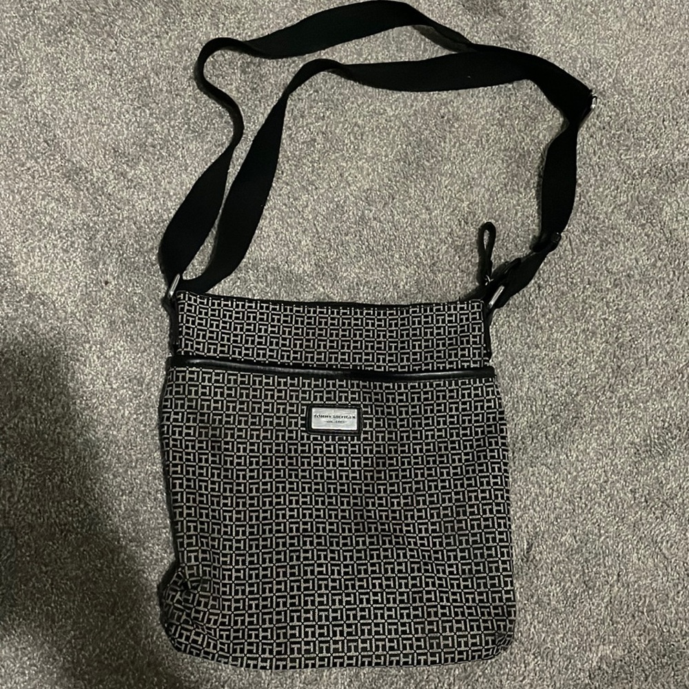 Tommy Hilfiger Purse